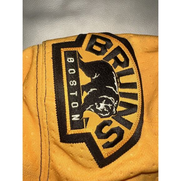 NWT Boston Bruins Jersey Mens 46 S Adidas PRIMEGREEN NHL BLACK AND YELLOW - Picture 3 of 16